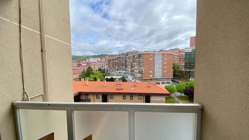 Foto fced7927-a6b2-4028-bf11-1e85ed886905. Pis a Atxuri Bilbao