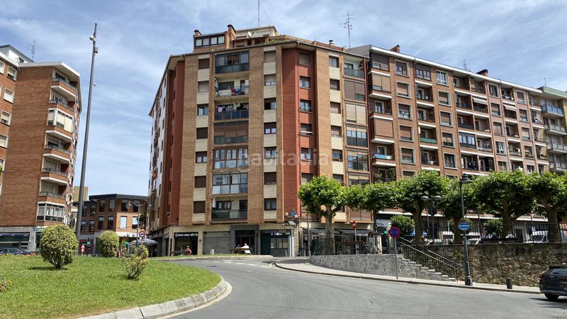 Foto 22c5bf53-2167-49d7-b472-8eaf2590300f. Piso en Santutxu-Basarrate Bilbao