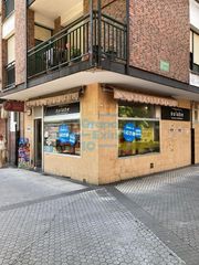 Geschäftsraum in Astigarraga. Astigarraga. kale nagusia. local en esquina con dos escaparates,