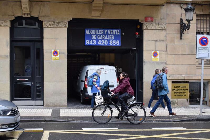 Foto a94fe204-d7e8-49ca-b19f-c3b8f3691930. Aparcament cotxe a Área Romántica Donostia - San Sebastián