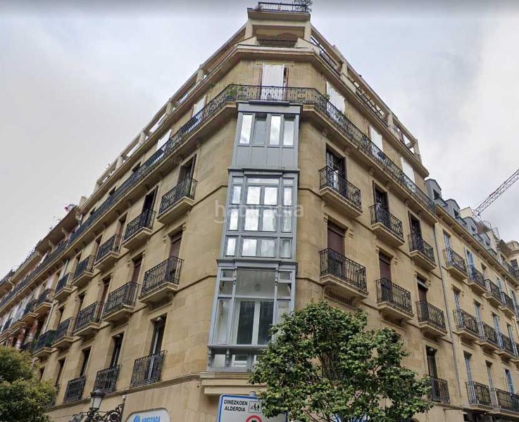 Foto 1fb319d7-d670-4b48-8cc0-2e1af253014d. Flat with heating in Área Romántica Donostia - San Sebastián