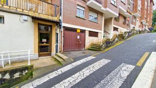 Aparcament cotxe a Alto de amara kalea 4. Se vende plaza de parking de 10m, calle alto de amara