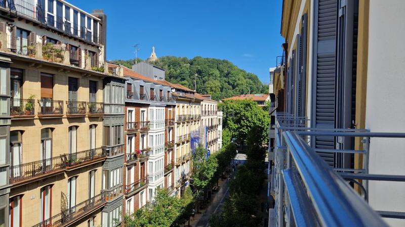 Foto b95732cf-346a-474f-98c7-bed85e2dbe4b. Rent flat in gipuzkoa plaza 2 in Área Romántica Donostia - San Sebastián