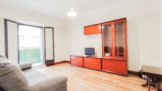 Lloguer Pis  Segundo izpizua kalea. Alquiler para estudiantes, piso en gros con balcón, donostia san