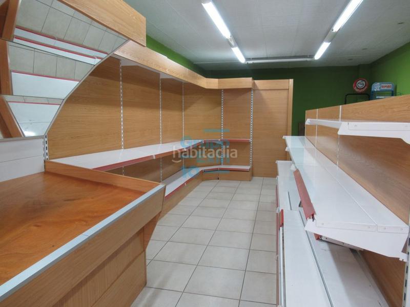 Foto f2d38b01-06e8-4318-8d45-f50d9f05e7df. Alquiler local comercial  acondicionado con entreplanta cercano a Anoeta. en Donostia - San Sebastián