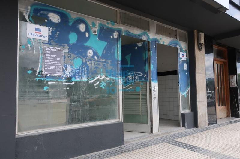 Foto 1825a653-3ca2-4150-9f60-b34fcdccf157. Local comercial  en planta baja a 2 fachadas para acondicionar. en Donostia - San Sebastián