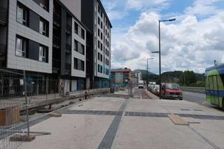 Local Comercial  Antzieta pasealekua. Local comercial en planta baja a 2 fachadas para acondicionar.
