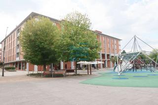 Local commercial  De sagastieder ibilbidea. Junto a plaza sagastieder local semisótano con muchas posibilida