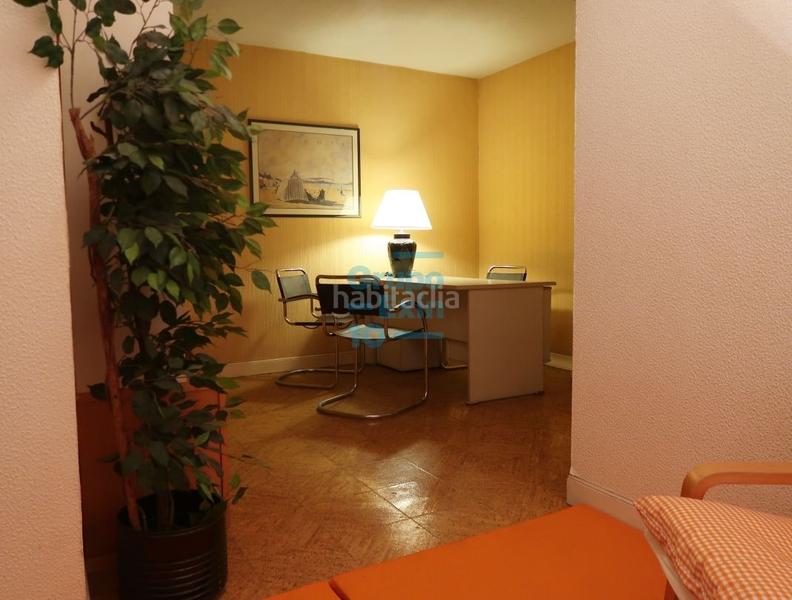 Foto a0b22e93-bab7-4bde-9329-3e4dfc5c5447. Local comercial a Amara Donostia - San Sebastián