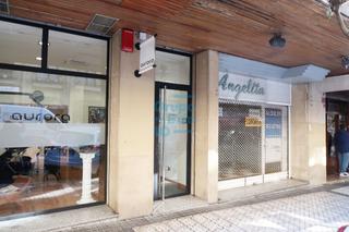 Location Local commercial à Gros. Local comercial en txofre en planta baja con espacio diáfano muy