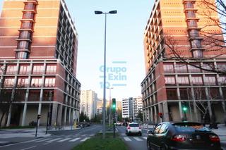 Location Parking voiture  Louis-l bonaparte plaza. Junto a las torres de errotaburu se vende y alquila garaje para