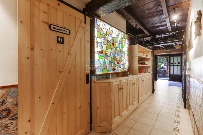 Foto 41ed0fe6-bf3c-425d-84f5-a21959cd3abc. Local commercial dans Oiartzun