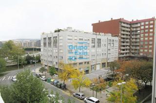 Autoparkplatz  Balleneros kalea. Junto a plaza marcelino soroa se vende plaza de aparcamiento par