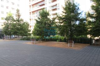 Aparcament cotxe  Nemesio etxaniz kalea. Raya de garaje para coche y moto en sótano uno.