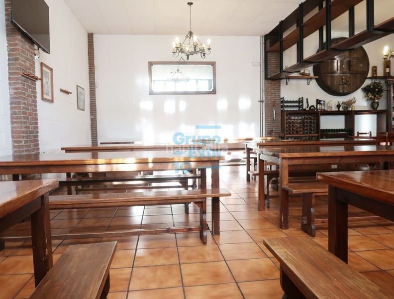Foto a5247618-8fa4-45b0-b0bc-f83cbfe9cf87. Local comercial a Oiartzun
