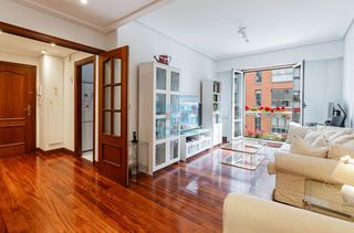 Piso  Baldomero anabit. plaza. Amara  osinaga en plaza baldemero anabitarte amplia vivienda en