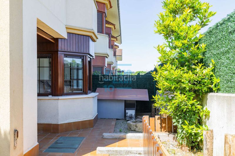 Foto 0fdb2612-4c4a-4cb3-a53c-d22cb43f6388. Casa adossada amb calefacció aparcament a Pinar - Anaka - Belaskoenea Irun