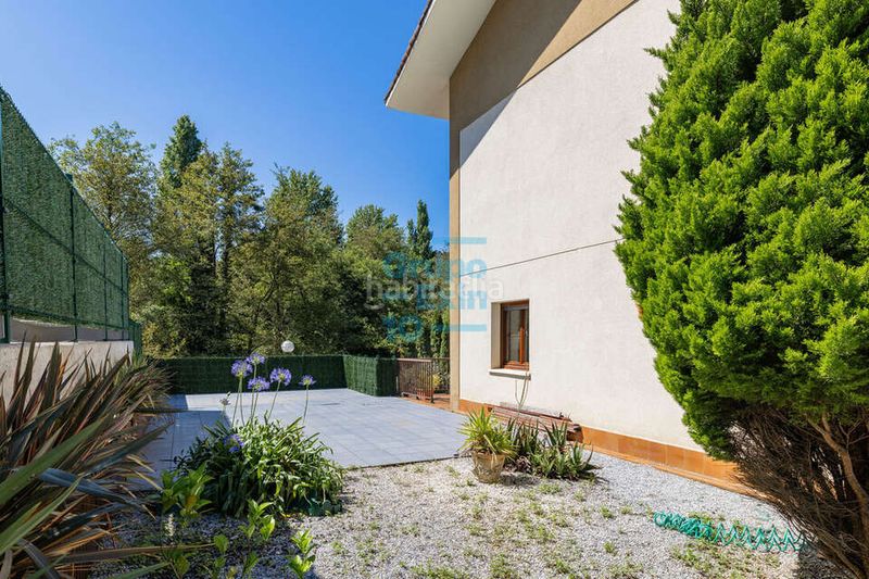 Foto f770b358-f9ac-40e0-a51c-9f16f5701832. Casa adossada amb calefacció aparcament a Pinar - Anaka - Belaskoenea Irun