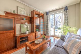 Pis  Amara kalea. Junto a plaza easo en amara kalea vivienda exterior luminosa y s