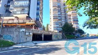 Parking voiture  Txapinene kalea. Garaje con trastero