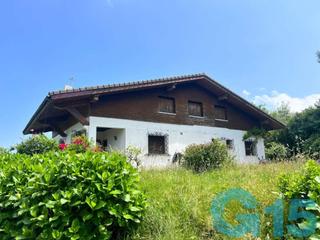 Haus  Aldura gunea aldea. Villa en renteria