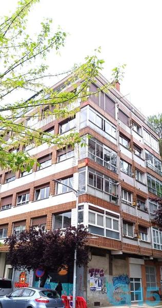 Foto f2e65196-14a3-46c1-b3e9-1e26740ef17f. Local comercial local en calle autonomia en Amara Zaharra-Arbaizenea Donostia - San Sebastián