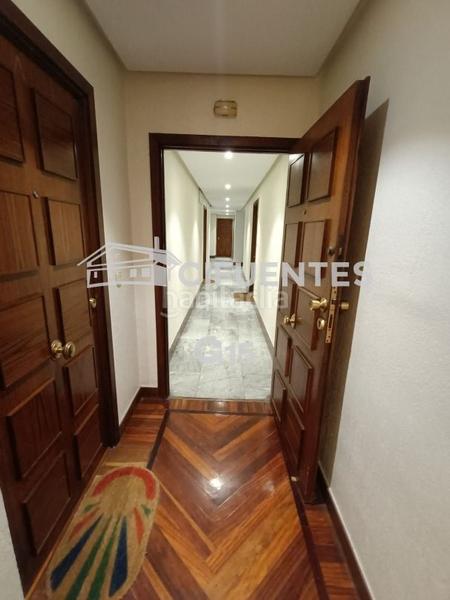 Foto bfeed242-6d9a-479b-88f8-941e1d6f244a. Miete etagenwohnung mit heizung in Área Romántica Donostia - San Sebastián