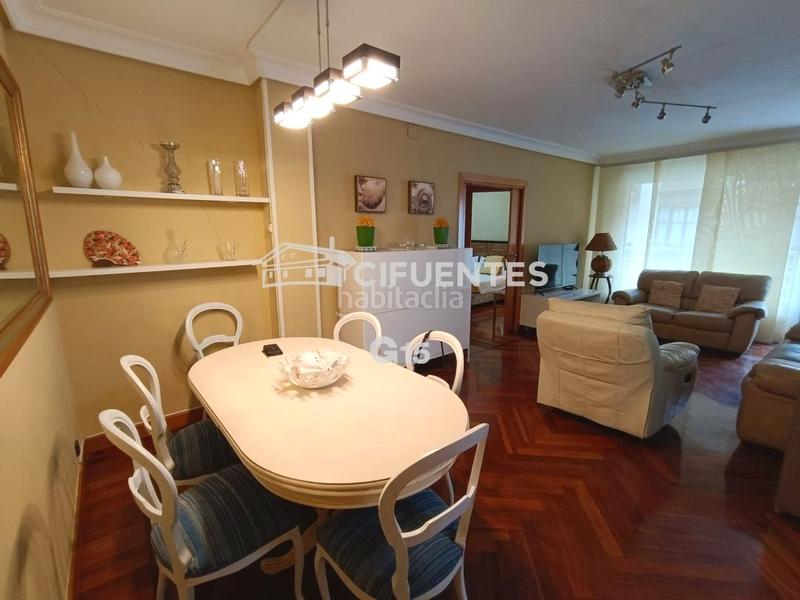 Foto 686d7b58-8381-4dfc-8773-319a81cf2a09. Rent flat with heating in Área Romántica Donostia - San Sebastián