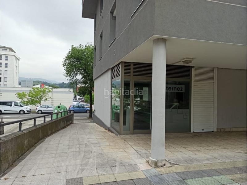 Foto 1a8ce6a2-908d-40d8-92f7-1d90ba21465e. Rent business premise in Hernani