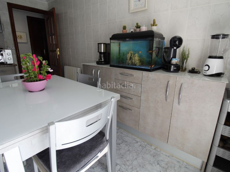 Foto 98e6b7d3-ab2c-47ee-8e38-f673675176b2. Pis a Pasaia