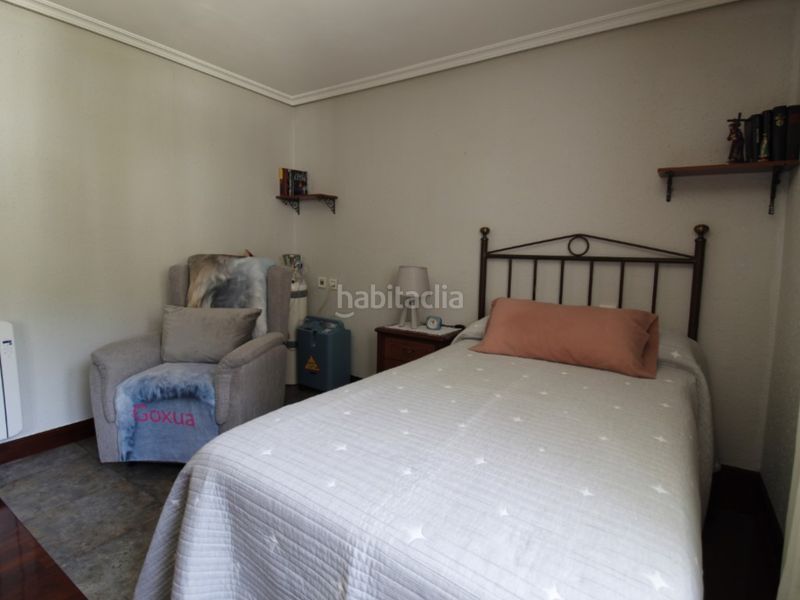 Foto a0e18398-5030-47f8-a0c5-dddf43ea9d60. Pis a Pasaia