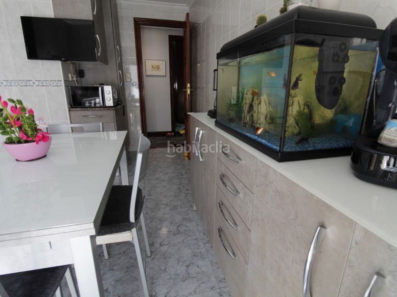 Foto d1379d86-d2e9-4cab-80c4-48becfdb77b5. Pis a Pasaia