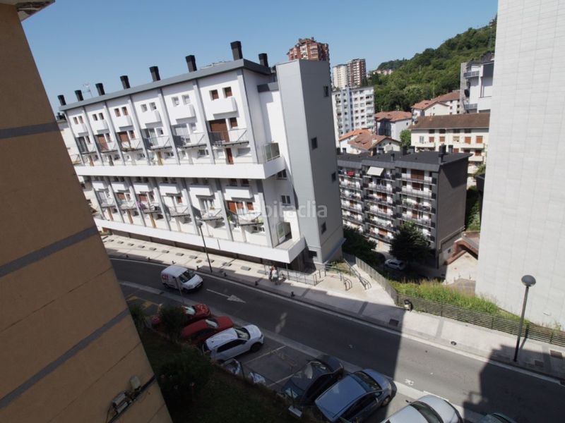 Foto a1494443-6db9-4a9a-a6af-9ac204cba172. Pis amb aparcament a Pasaia