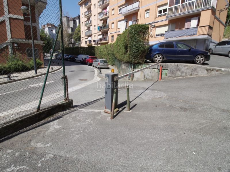 Foto af1e4ccd-4ab8-4622-b826-92762778e839. Pis amb aparcament a Pasaia