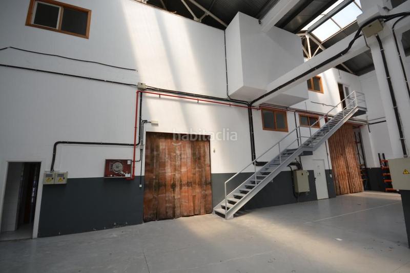 Foto a69500d7-1e14-47e0-9f94-6cc18b7445f6. Nau industrial a Lasarte - Oria