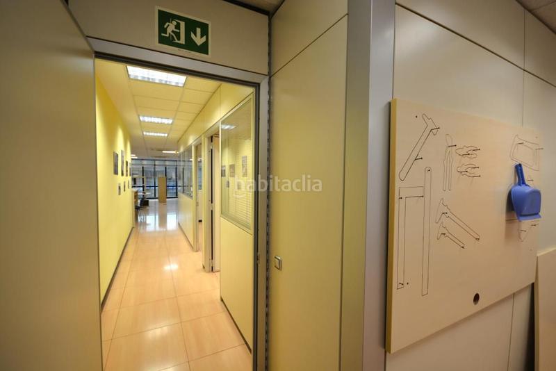 Foto 0d8250d0-8bd5-4c20-a3dd-1e8ec14880cf. Oficina amb aparcament a Ibaeta Donostia - San Sebastián