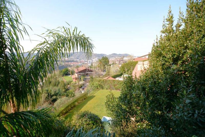 Foto cae85432-a1ba-4c87-9689-744a395f2f1c. Casa amb calefacció aparcament piscina a Miramon-Zorroaga Donostia - San Sebastián