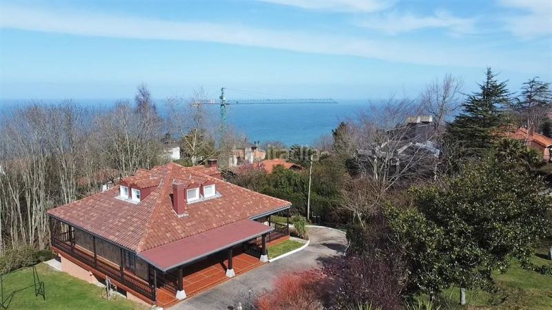 Foto 0df5a98d-771a-4c8c-9a47-da924cb713c3. House with heating parking in Igeldo Donostia - San Sebastián