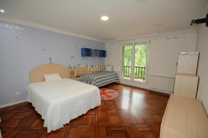 Foto 410b2534-c622-4bff-9101-b4e5e9b2475d. House with heating parking in Igeldo Donostia - San Sebastián