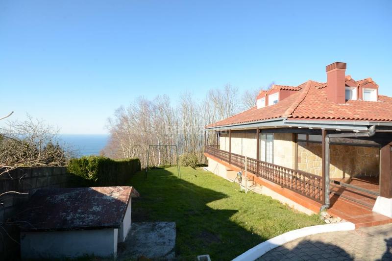 Foto 6a403fd1-a14d-4b0e-abcd-f28b9ec88ecb. House with heating parking in Igeldo Donostia - San Sebastián