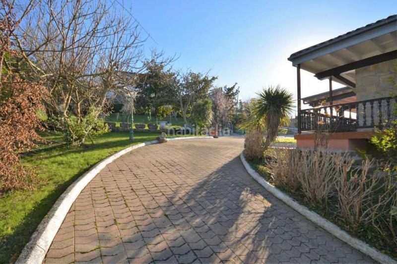 Foto b652268d-14c5-45c0-a74c-2929b27ade4f. House with heating parking in Igeldo Donostia - San Sebastián