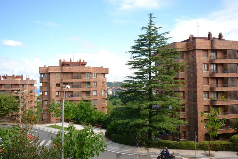 Foto a81b0078-5180-4819-9ecf-f101010a902b. Alquiler piso antiguo Aiete piso de alquiler para estudiantes en Donostia - San Sebastián