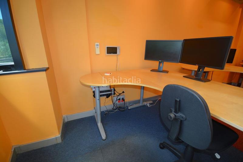 Foto 490df645-2953-4158-b61f-4369a761c368. Oficina amb calefacció aparcament a Ibaeta Donostia - San Sebastián