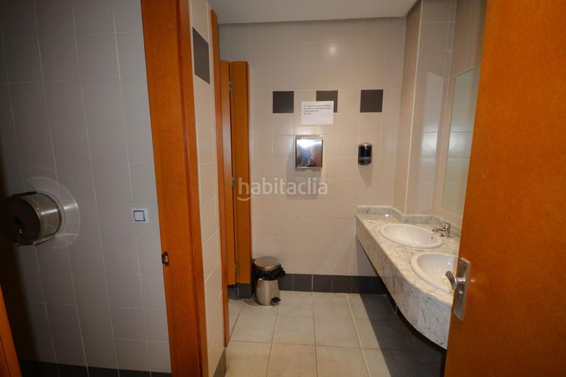 Foto f00063fa-29fd-4b17-8b79-cd9949814c66. Oficina amb calefacció aparcament a Ibaeta Donostia - San Sebastián