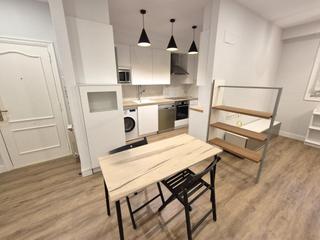 Lloguer Pis  Azkoitia plaza. Alquiler de piso de 2 habitaciones en amara
