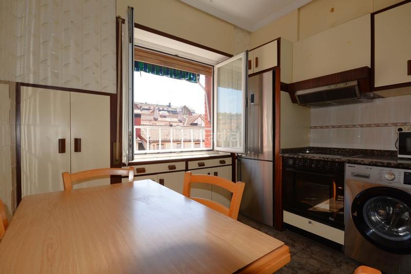 Foto fe32f6b4-5e78-44fc-b834-41dab0dfcf7c. Appartement avec chauffage dans Egia Donostia - San Sebastián