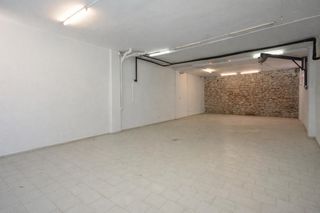 Gesch�ftsraum  Erregezaintza kalea. Antiguo  escolta real  local 125m2