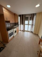 Pis a Centro puerto. 2º piso con ascensor zona mercado-playa