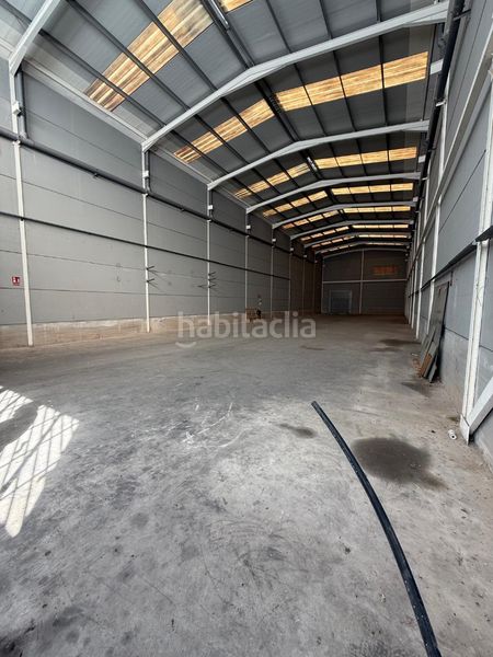 Foto cb78db46-48b6-4f8f-a31e-66942b38ff73. Location bâtiment à usage industriel dans Canet d´en Berenguer