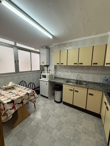 Foto f86f20e5-8b12-45e3-8b20-e1c1ce0c1be6. Pis a playa puerto de Sagunto Sagunt